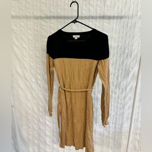 *Bundle 5 for $20! MATERNITY — Liz Lange Maternity Sweater Dress, Size Medium